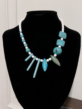 Boho Style Faux Turquoise Statement Necklace - 18 Inches